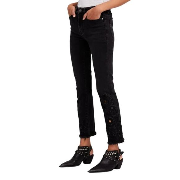 Free People SZ 25 Black High Rise Fringe Hem Jeans With BOHO Leg Cutouts - Picture 7 of 7